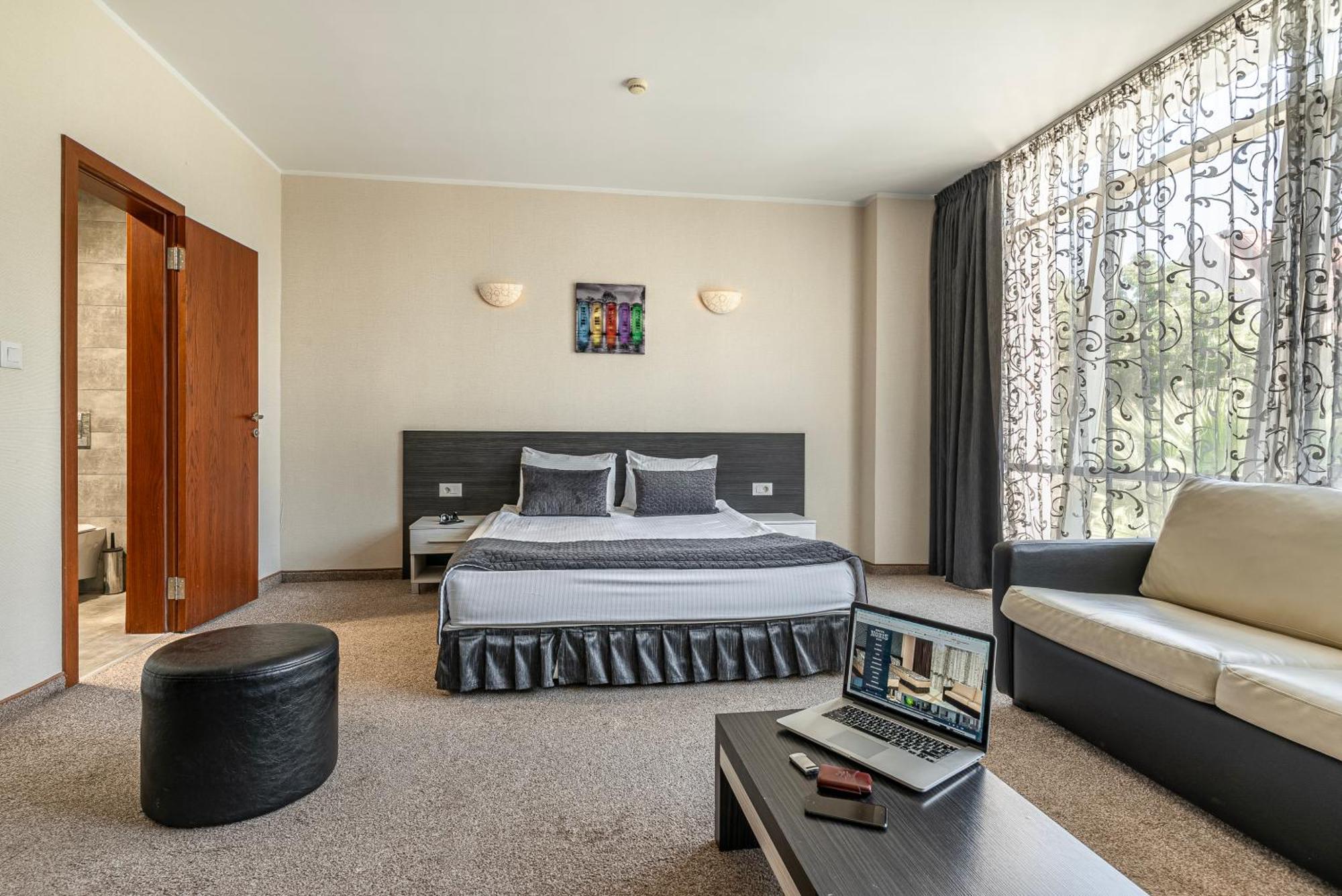 Noris Hotel